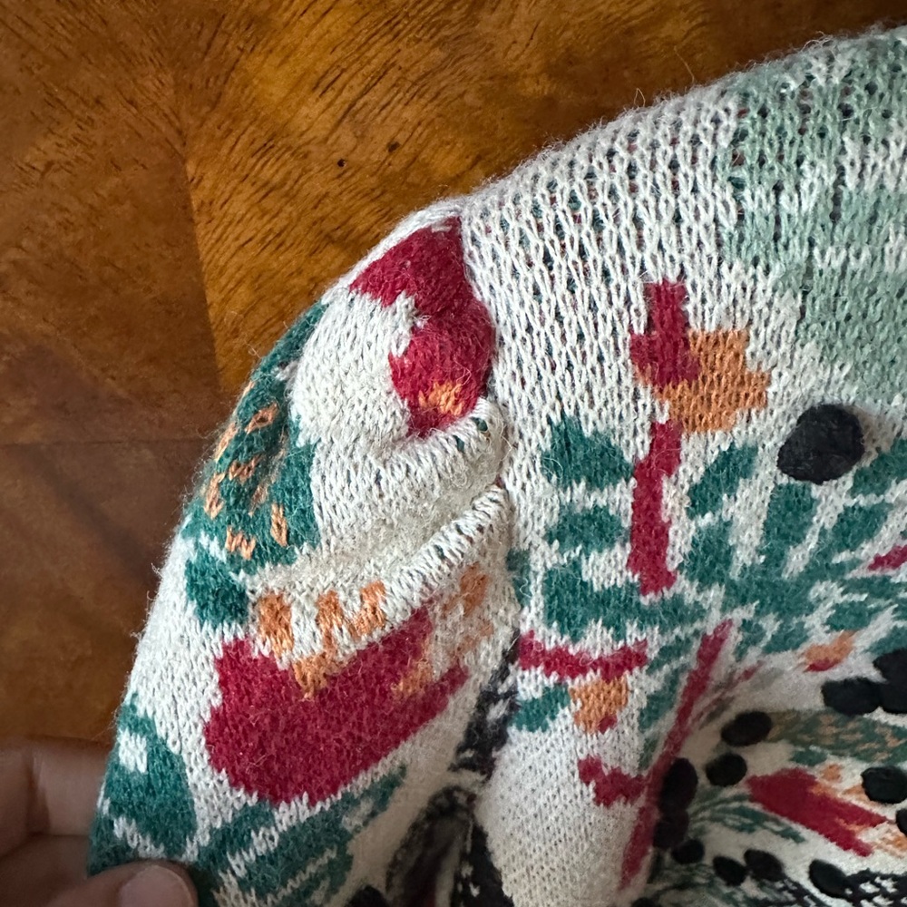 Farm Rio Sweater in mint condition. - Picture 5 of 8